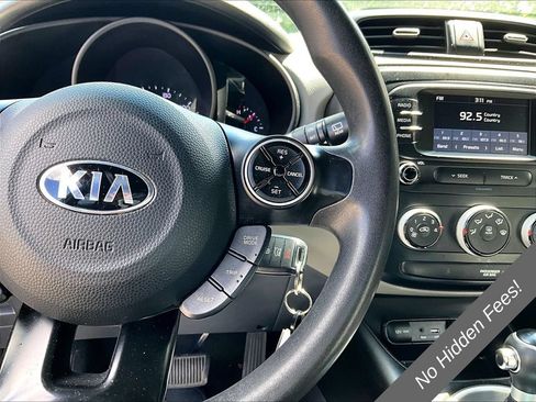 Used 2019 Kia Soul FWD image 16