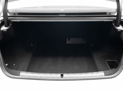 Used 2024 BMW 760i xDrive image 74