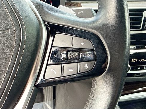 Used 2021 BMW 530i RWD image 39