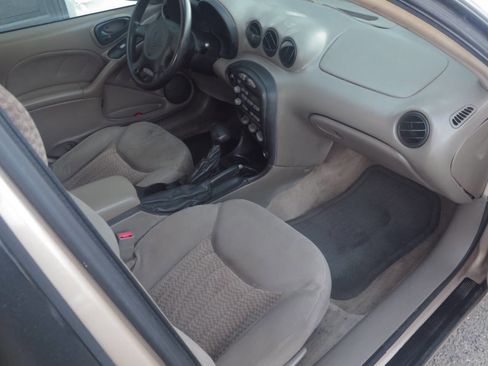 Used 2003 Pontiac Grand Am SE image 16