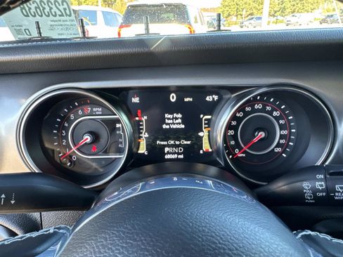 Used 2021 Jeep Wrangler Unlimited Rubicon image 35