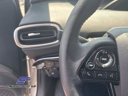 Used 2022 Toyota Prius Prime LE image 29