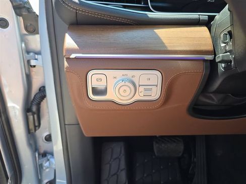 Used 2025 Mercedes-Benz GLE 350 4MATIC image 37