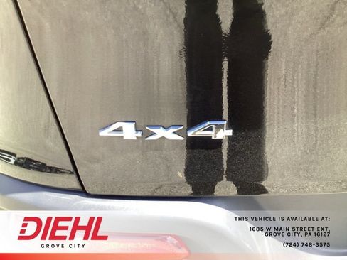 Used 2017 Jeep Cherokee Limited AWD/4WD image 11