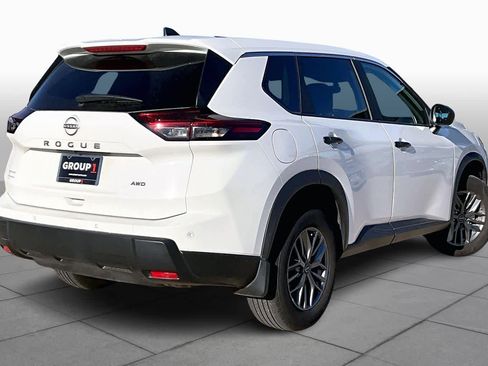Used 2025 Nissan Rogue S AWD/4WD image 11