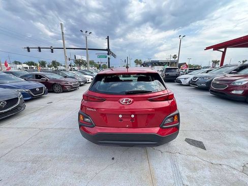Used 2021 Hyundai Kona SE FWD image 8