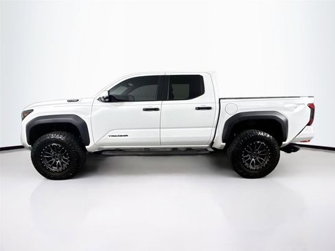 Used 2024 Toyota Tacoma TRD Off-Road w/ TRD Off Road Premium Package AWD/4WD image 12