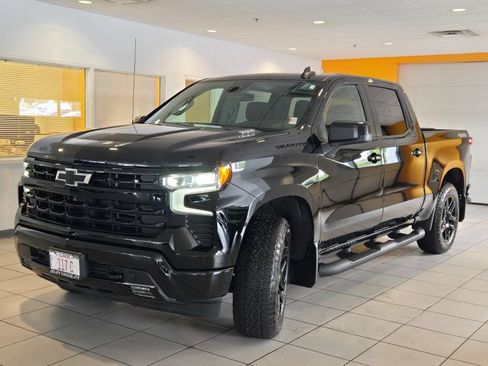 Used 2024 Chevrolet Silverado 1500 RST w/ Protection Package AWD/4WD image 4