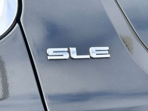 Used 2018 GMC Acadia SLE w/ Driver Alert Package I image 8