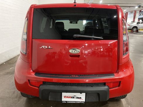 Used 2010 Kia Soul + w/ Audio Pkg image 4