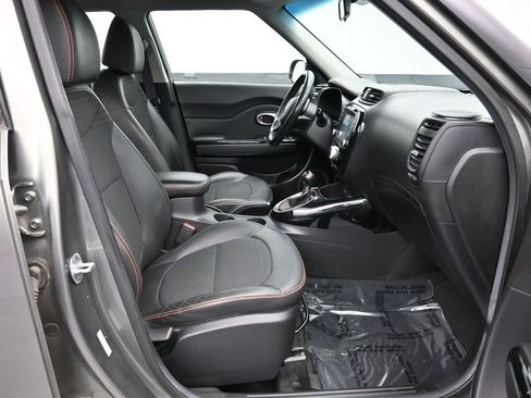 Used 2019 Kia Soul ! FWD image 39