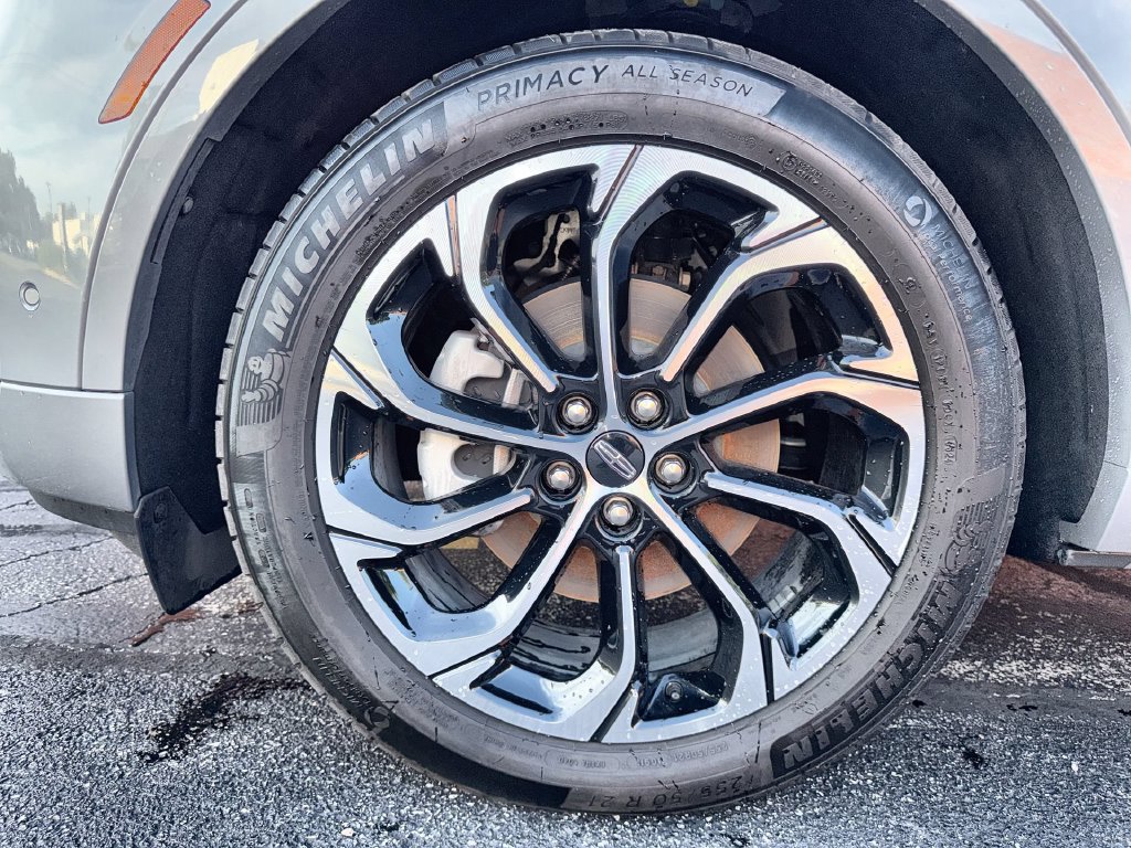Used 2024 Lincoln Nautilus Reserve w/ Equipment Group 202A AWD/4WD image 19
