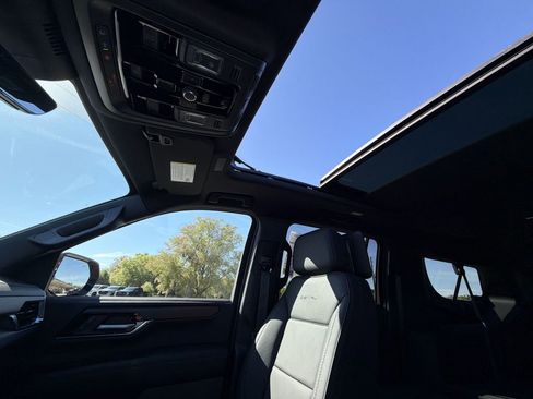 New 2026 GMC Yukon XL Denali image 21