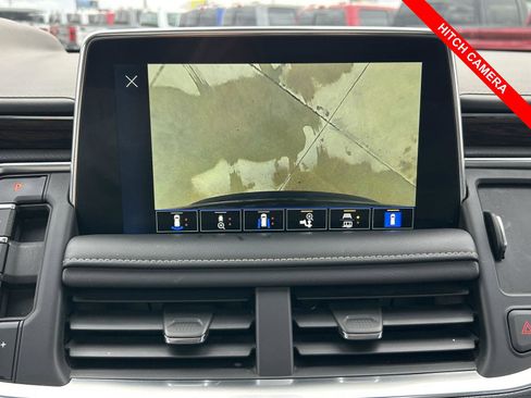 Used 2022 Chevrolet Suburban Premier image 14