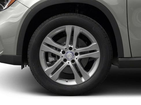 Used 2018 Mercedes-Benz GLA 250 4MATIC image 5