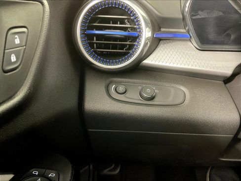 Used 2024 Chevrolet Trax LT w/ Driver Confidence Package FWD image 15