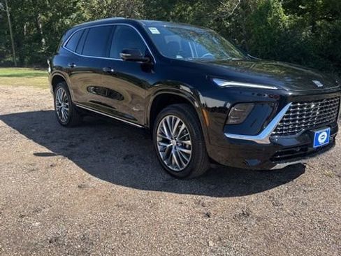 New 2026 Buick Enclave Avenir w/ Super Cruise Package image 3