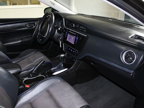 Used 2019 Toyota Corolla SE FWD image 24