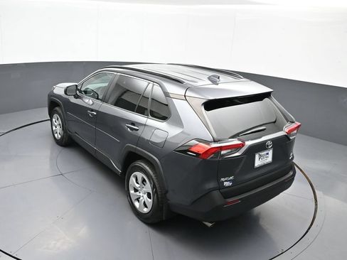 Used 2021 Toyota RAV4 LE AWD/4WD image 39