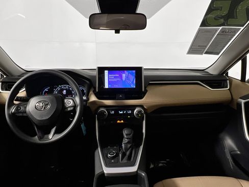 Used 2025 Toyota RAV4 LE AWD/4WD image 29