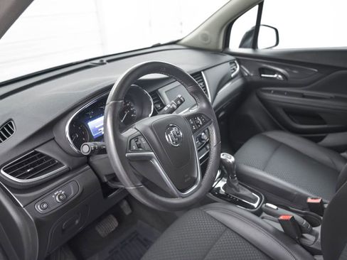 Used 2022 Buick Encore Preferred w/ Safety Package image 18