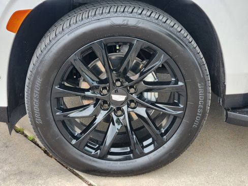 Certified 2022 Cadillac Escalade Premium Luxury RWD image 31