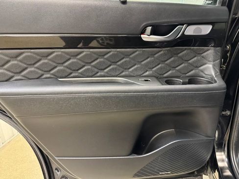 Used 2022 Hyundai Palisade Calligraphy image 15