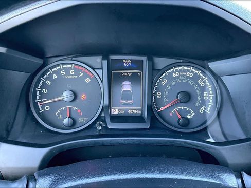 Used 2023 Toyota Tacoma SR AWD/4WD image 25
