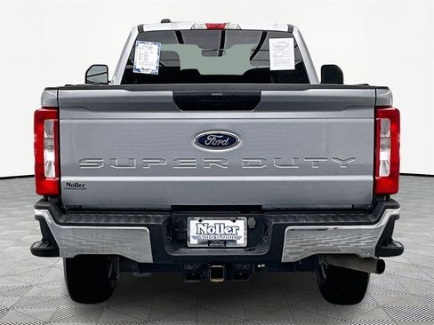 Used 2023 Ford F250 XLT w/ Camper Package image 4