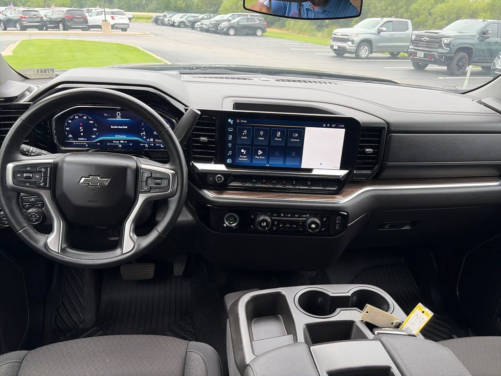 Certified 2024 Chevrolet Silverado 1500 RST w/ Z71 Off-Road Package AWD/4WD image 11