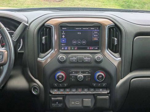 Used 2020 Chevrolet Silverado 1500 High Country w/ Trailer Camera Package RWD image 14