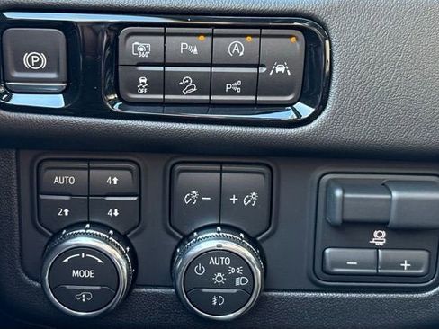 New 2026 GMC Yukon Denali w/ Denali Reserve Package image 26