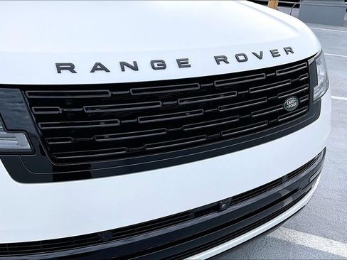 Certified 2025 Land Rover Range Rover Autobiography AWD/4WD image 31
