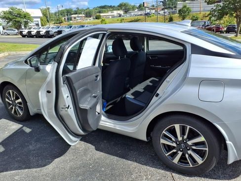New 2025 Nissan Versa SV image 13