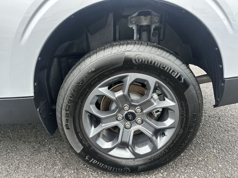Used 2025 Ford Maverick XLT w/ Equipment Group 302A AWD/4WD image 20