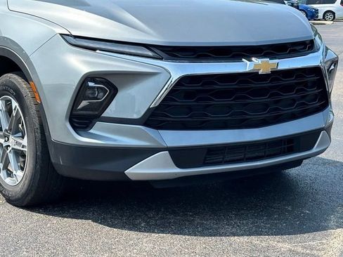 Used 2023 Chevrolet Blazer LT w/ LPO, Floor Liner Package FWD image 2