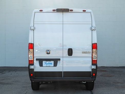 Used 2026 RAM ProMaster 2500 w/ Convenience Group FWD image 32