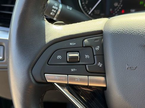 Used 2025 Cadillac XT6 Premium Luxury image 25