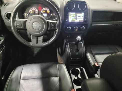 Used 2017 Jeep Patriot High Altitude AWD/4WD image 22