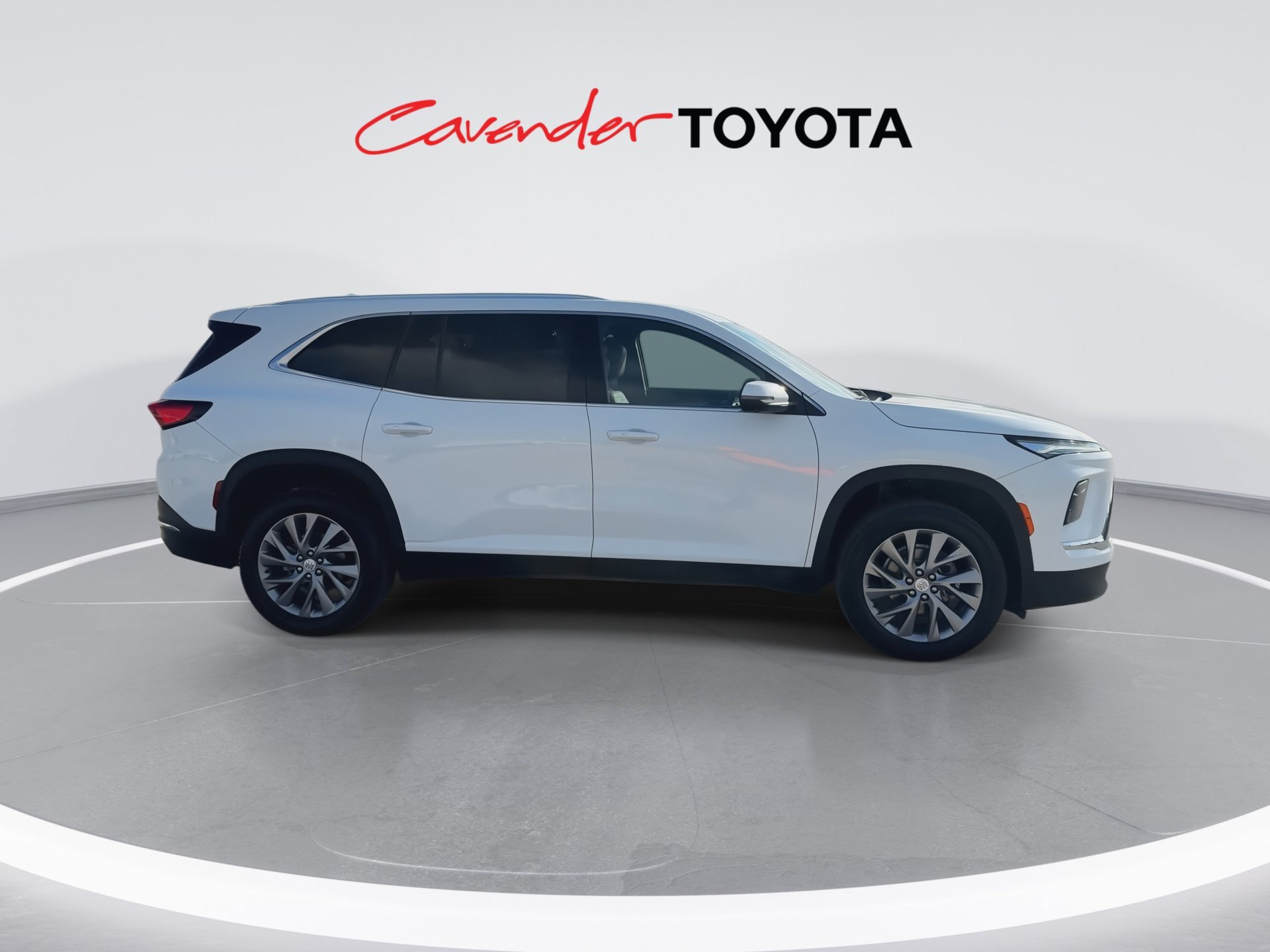 Used 2025 Buick Enclave Preferred FWD image 9