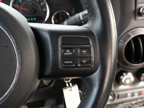 Used 2017 Jeep Wrangler Sport w/ Quick Order Package 24S AWD/4WD image 17