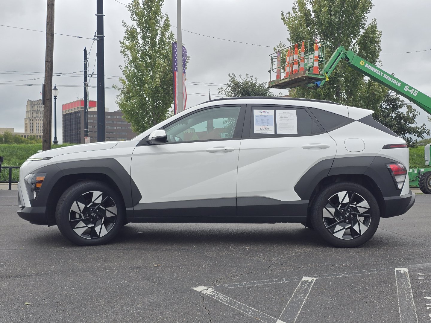 Used 2024 Hyundai Kona SEL FWD image 17