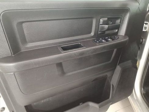 Used 2018 RAM 1500 Express image 10