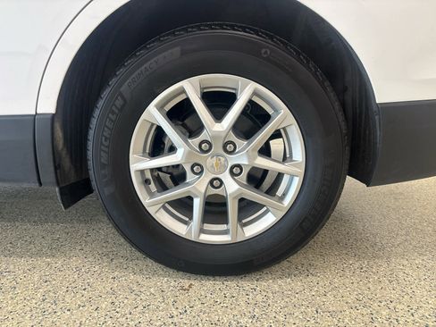 Used 2024 Chevrolet Equinox LT image 12