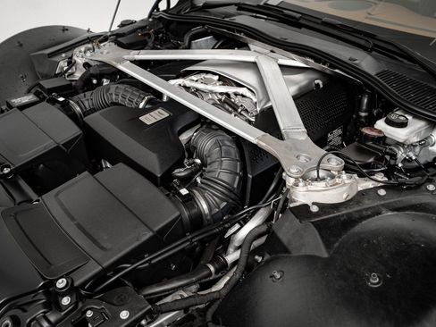 Used 2020 Aston Martin V8 Vantage Coupe image 48