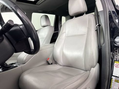 Used 2017 Toyota Highlander XLE AWD/4WD image 19