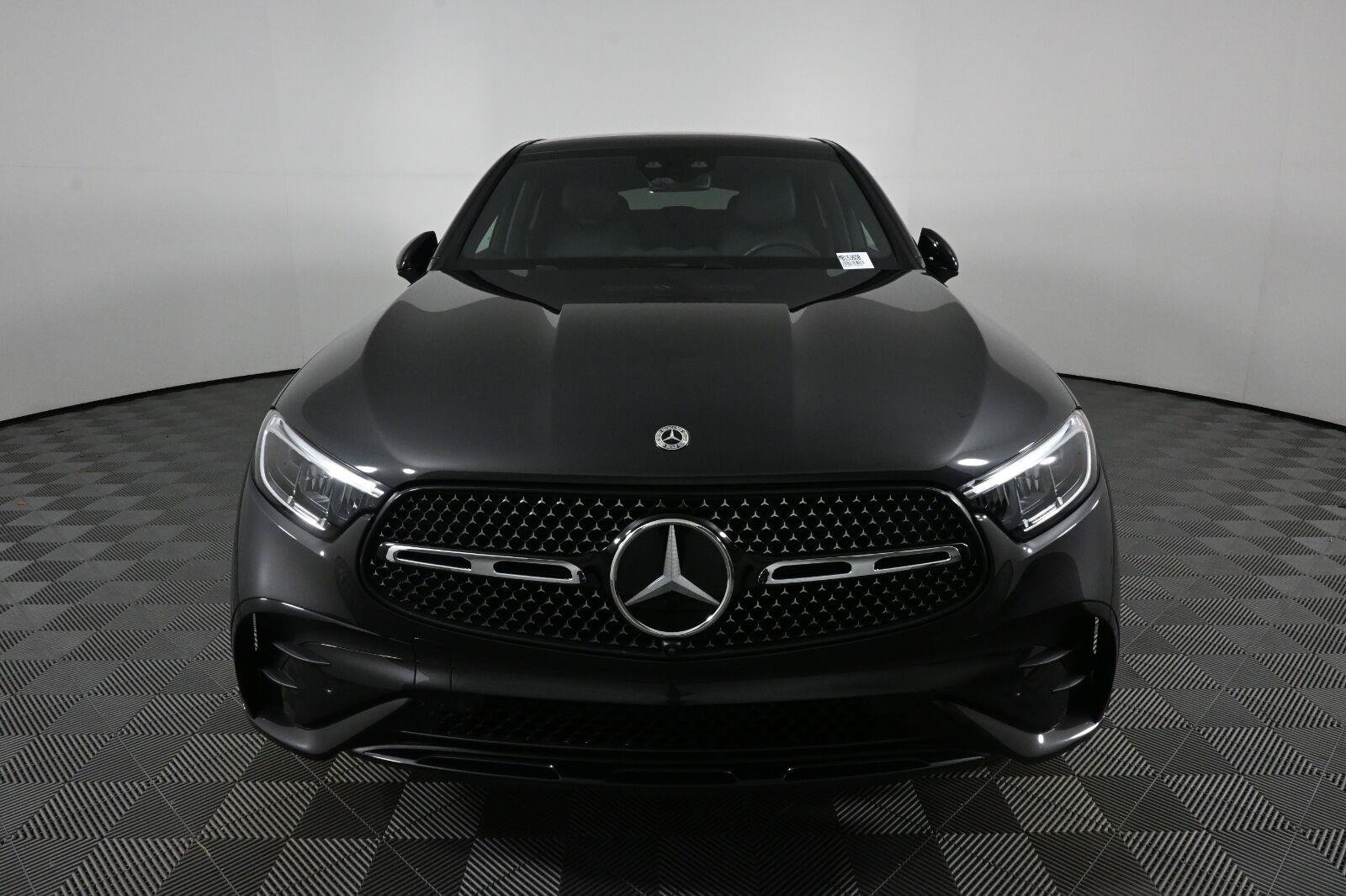 Used 2026 Mercedes-Benz GLC 300 4MATIC image 32