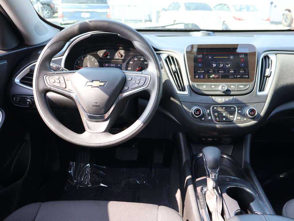 Used 2024 Chevrolet Malibu LT FWD image 18