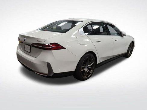 Used 2026 BMW 530i RWD image 30