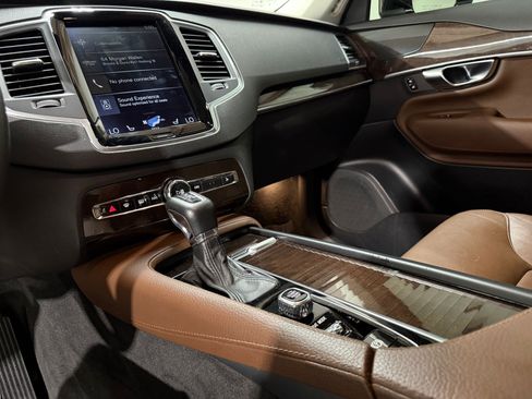 Used 2019 Volvo XC90 T6 Momentum w/ Protection Package AWD/4WD image 32